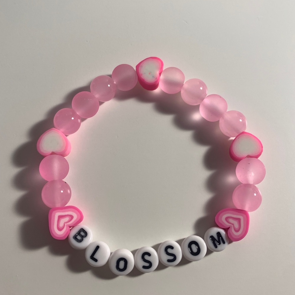 Handmade powderpuff blossom themed bracelet - Picture 2 of 3